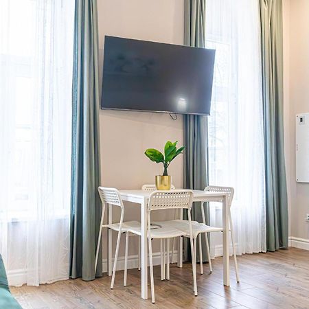 Stylish Studio Apartment Wiener Stadthalle Exterior photo